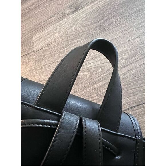 Susu turn lock closure  leather backpack main image 6
